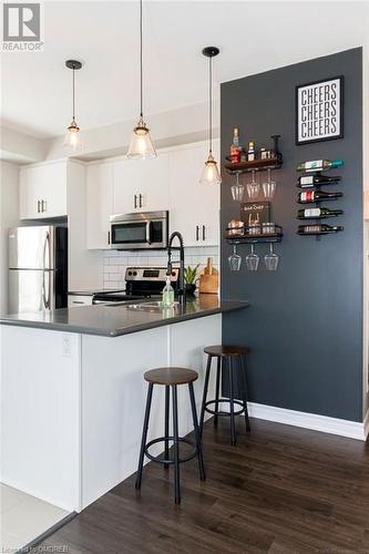 5030 Corporate Drive Unit# 1, Burlington, ON - Indoor Photo Showing Kitchen