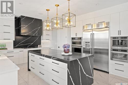 205 Greenbryre Lane, Greenbryre, SK - Indoor Photo Showing Kitchen With Upgraded Kitchen