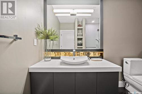 205 Greenbryre Lane, Greenbryre, SK - Indoor Photo Showing Bathroom