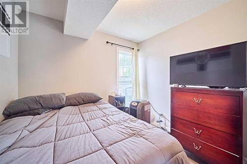 303, 1820 9 Street Sw, Calgary, AB - Indoor Photo Showing Bedroom