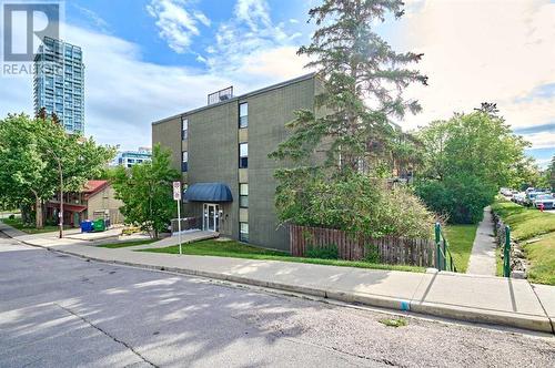 303, 1820 9 Street Sw, Calgary, AB - Outdoor