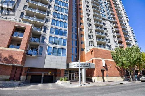 309, 1053 10 Street Sw, Calgary, AB - Outdoor With Balcony With Facade