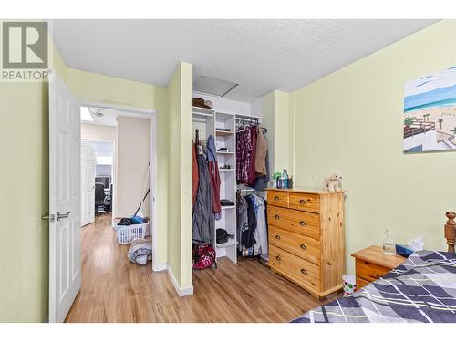 2125 Burtch Road, Kelowna, BC - Indoor Photo Showing Bedroom