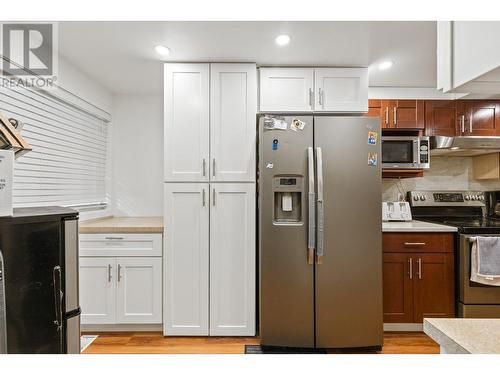 2125 Burtch Road Unit# 410, Kelowna, BC - Indoor Photo Showing Kitchen