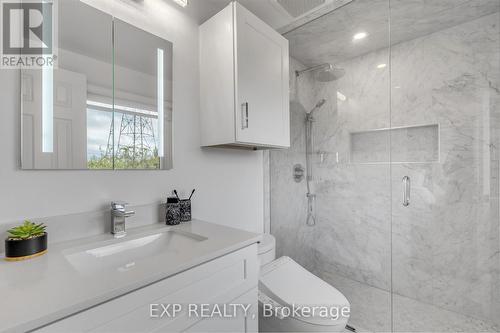 89 Acadian Heights, Brampton, ON - Indoor Photo Showing Bathroom