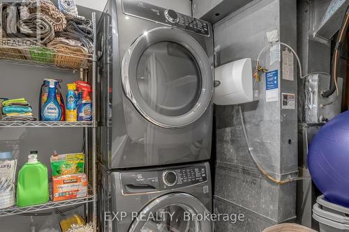 89 Acadian Heights, Brampton, ON - Indoor Photo Showing Laundry Room