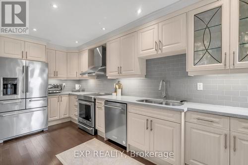 89 Acadian Heights, Brampton, ON - Indoor Photo Showing Kitchen With Double Sink With Upgraded Kitchen