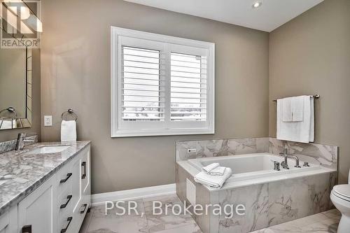 30 Joymar Drive, Mississauga, ON - Indoor Photo Showing Bathroom