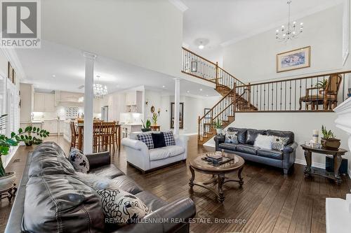 56 Pelech Crescent, Hamilton, ON - Indoor Photo Showing Living Room