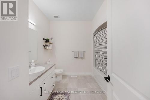 6 - 8974 Willoughby Drive, Niagara Falls, ON - Indoor Photo Showing Bathroom