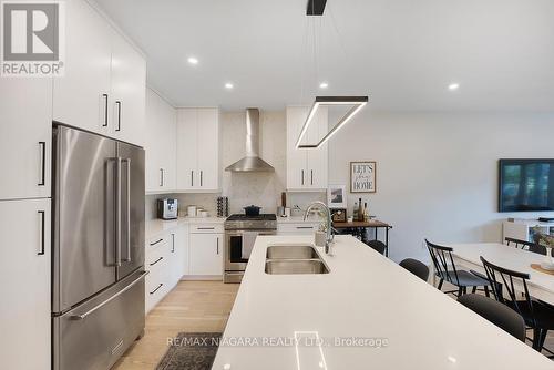 6 - 8974 Willoughby Drive, Niagara Falls, ON - Indoor Photo Showing Kitchen With Double Sink With Upgraded Kitchen