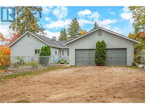 681 30Th Street Ne, Salmon Arm, BC - Outdoor With Exterior