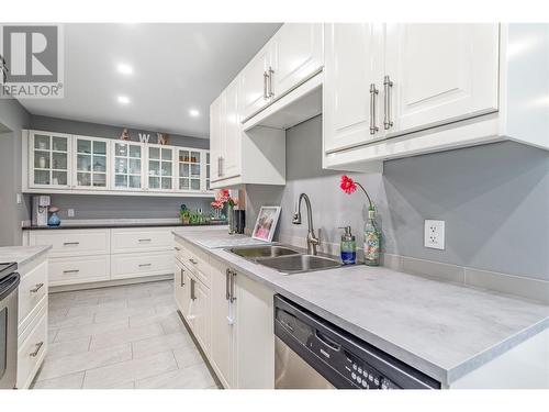 681 30Th Street Ne, Salmon Arm, BC - Indoor Photo Showing Kitchen With Double Sink