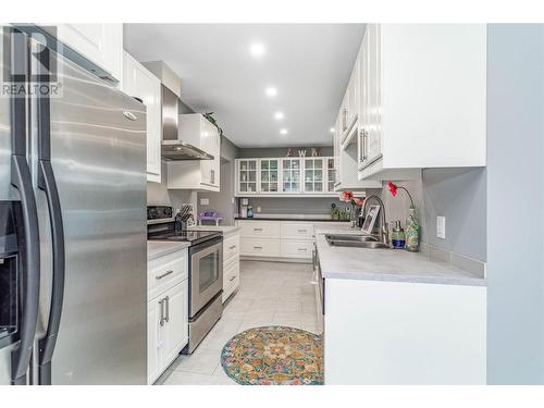 681 30Th Street Ne, Salmon Arm, BC - Indoor Photo Showing Kitchen With Stainless Steel Kitchen With Double Sink