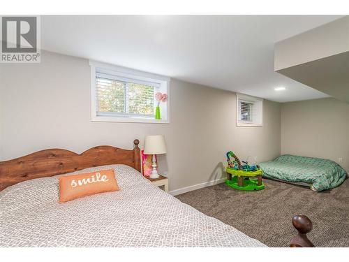 681 30Th Street Ne, Salmon Arm, BC - Indoor Photo Showing Bedroom