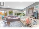 681 30Th Street Ne, Salmon Arm, BC  - Indoor Photo Showing Living Room 