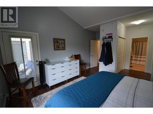 2120 Shannon Ridge Drive Unit# 304, West Kelowna, BC - Indoor Photo Showing Bedroom