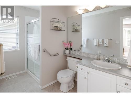 3788 Bird Place Unit# 145, Kelowna, BC - Indoor Photo Showing Bathroom