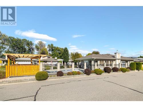 3788 Bird Place Unit# 145, Kelowna, BC - Outdoor With Facade