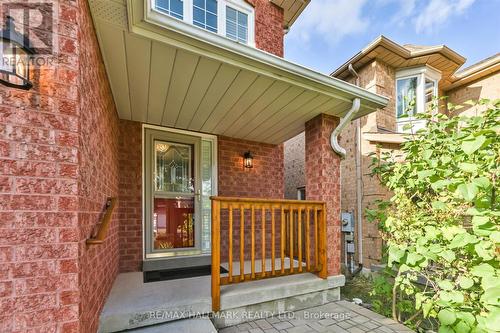 377 Rushbrook Drive, Newmarket, ON - Outdoor With Exterior