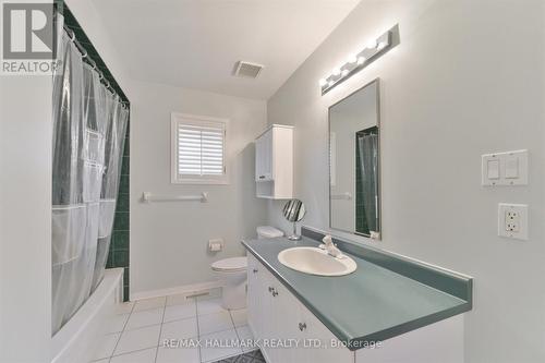 377 Rushbrook Drive, Newmarket, ON - Indoor Photo Showing Bathroom