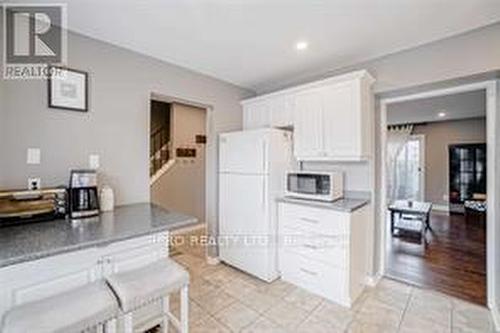 23 - 98 Falconer Drive, Mississauga, ON - Indoor Photo Showing Kitchen