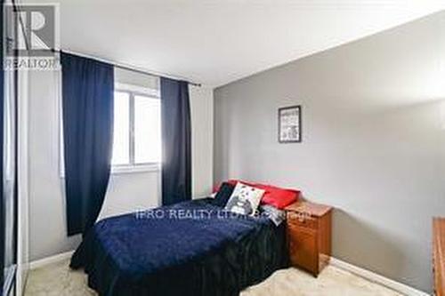 23 - 98 Falconer Drive, Mississauga, ON - Indoor Photo Showing Bedroom