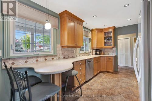 169 Old Ancaster Road, Hamilton, ON - Indoor Photo Showing Kitchen