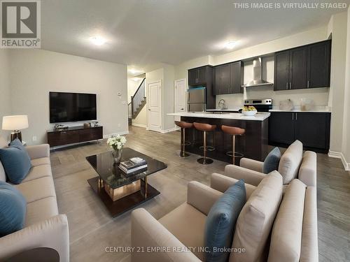 11 Mia Drive, Hamilton, ON - Indoor Photo Showing Living Room