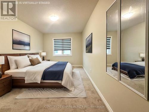 11 Mia Drive, Hamilton, ON - Indoor Photo Showing Bedroom