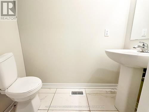 11 Mia Drive, Hamilton, ON - Indoor Photo Showing Bathroom