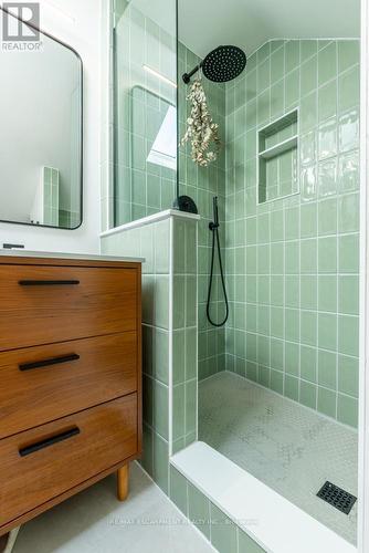 85 Breadalbane Street, Hamilton, ON - Indoor Photo Showing Bathroom