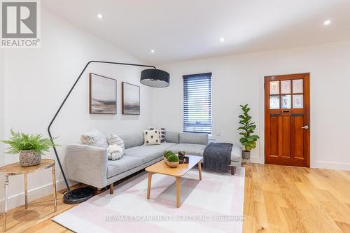 85 Breadalbane Street, Hamilton, ON - Indoor Photo Showing Living Room