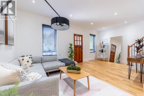 85 Breadalbane Street, Hamilton, ON - Indoor Photo Showing Living Room