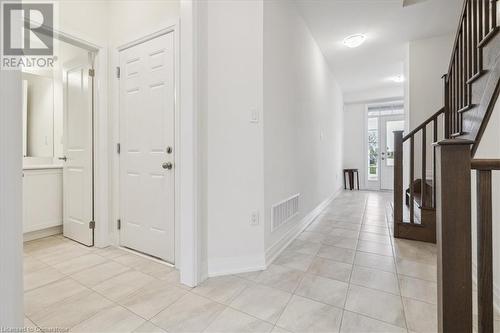 64 Cosmopolitan Common, St. Catharines, ON - Indoor Photo Showing Other Room