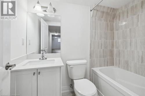 64 Cosmopolitan Common, St. Catharines, ON - Indoor Photo Showing Bathroom