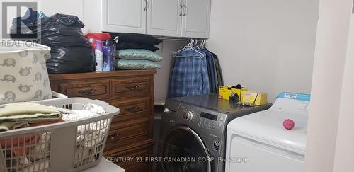 190 Norton Avenue, London, ON - Indoor Photo Showing Laundry Room