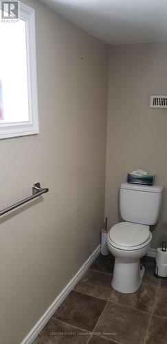 190 Norton Avenue, London, ON - Indoor Photo Showing Bathroom