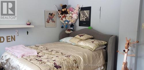 190 Norton Avenue, London, ON - Indoor Photo Showing Bedroom