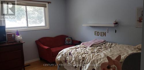 190 Norton Avenue, London, ON - Indoor Photo Showing Bedroom