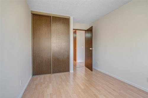 311-130 Skaha Place, Penticton, BC - Indoor Photo Showing Other Room