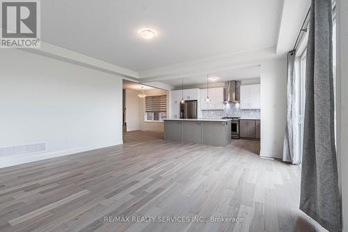 150 Forestwalk Street N, Kitchener, ON - Indoor Photo Showing Kitchen