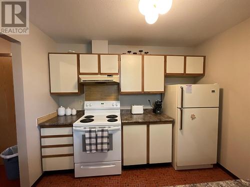 108 Spruce Avenue Unit# 218, Tumbler Ridge, BC - Indoor Photo Showing Kitchen