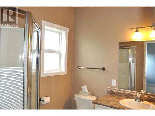 2536 Abbeyglen Way, Kamloops, BC - Indoor Photo Showing Bathroom