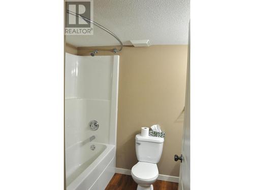 2536 Abbeyglen Way, Kamloops, BC - Indoor Photo Showing Bathroom