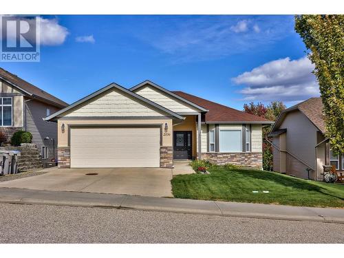 2536 Abbeyglen Way, Kamloops, BC - Outdoor With Facade