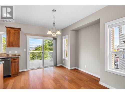 2536 Abbeyglen Way, Kamloops, BC - Indoor