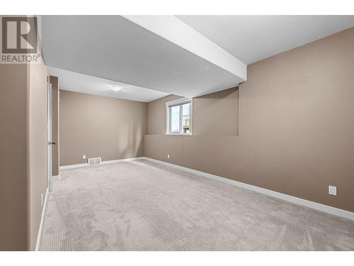 2536 Abbeyglen Way, Kamloops, BC - Indoor