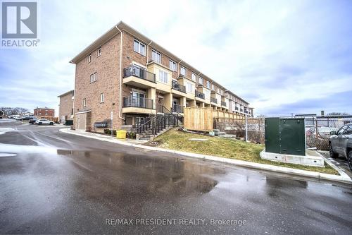 17 - 480 Beresford Path, Oshawa, ON - Outdoor With Balcony