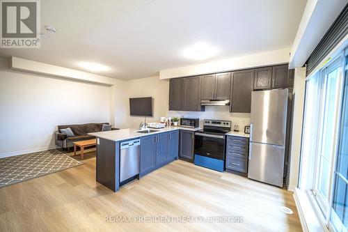 17 - 480 Beresford Path, Oshawa, ON - Indoor Photo Showing Kitchen With Stainless Steel Kitchen